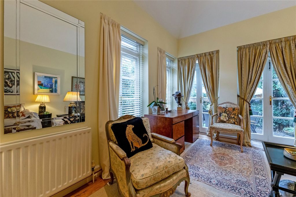 Property photo 3 of 16 Reception