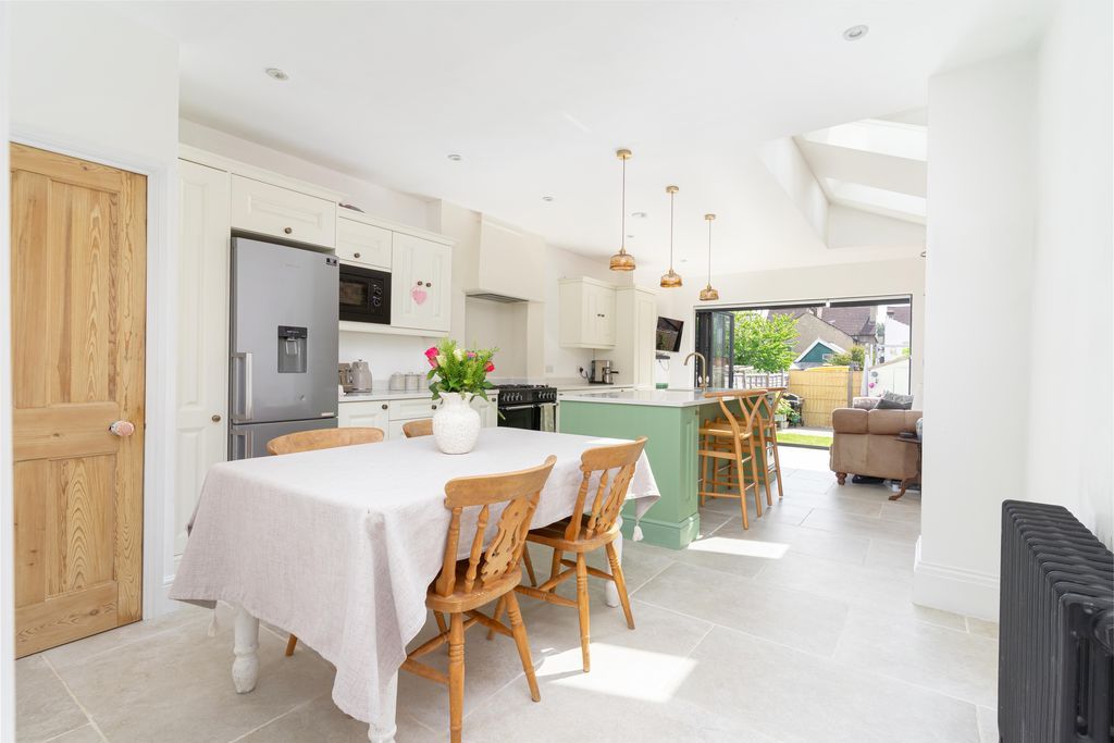 Property photo 1 of 16 Kitchen/Dining Room