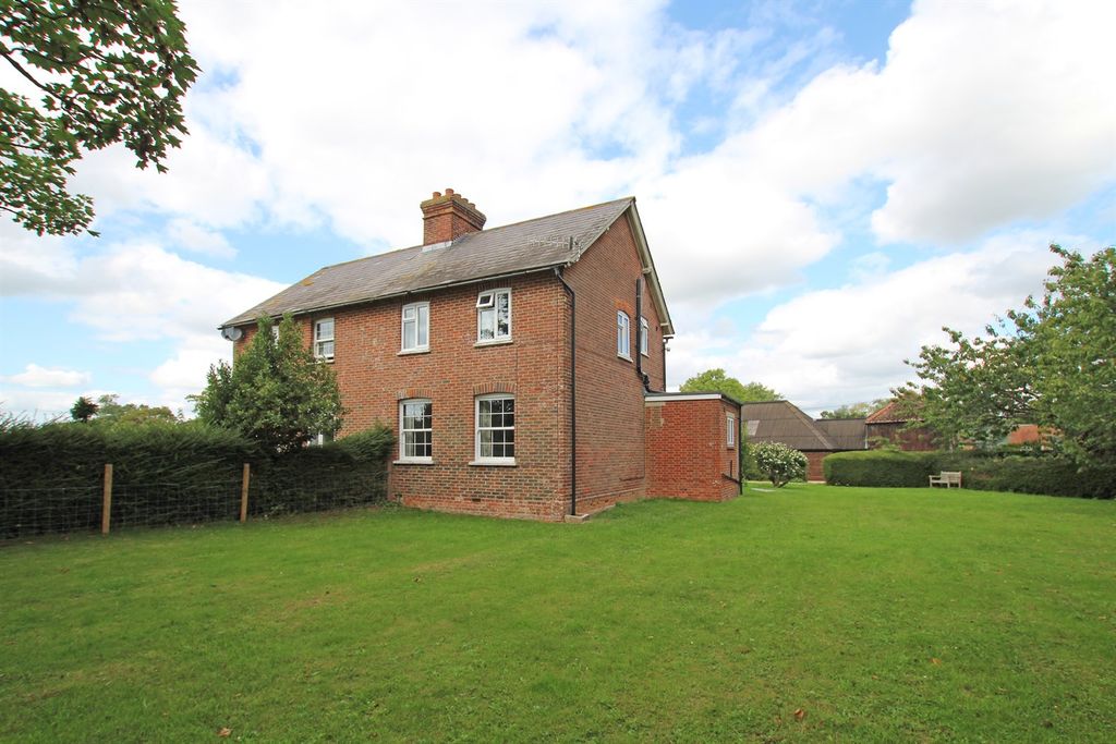 Property photo 1 of 14 (Main)