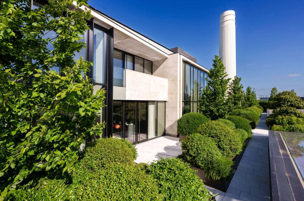 Property photo 1 of 28