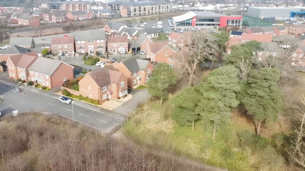 Property photo 3 of 38