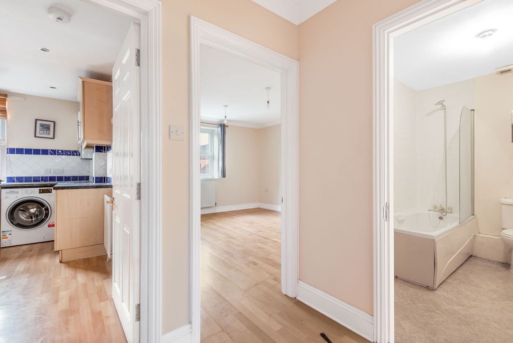 Property photo 3 of 11 Img_163_5_Original.Jpg