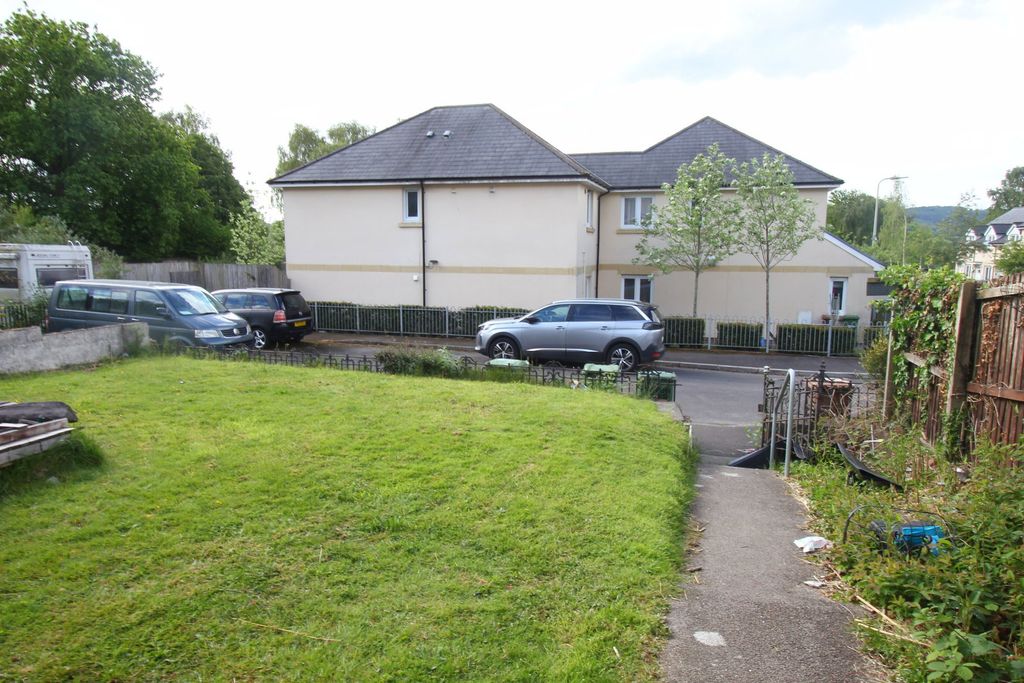 Property photo 2 of 4