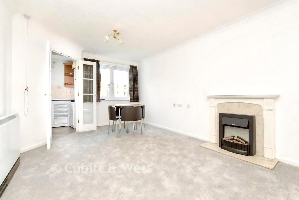Property photo 1 of 12 Living Room