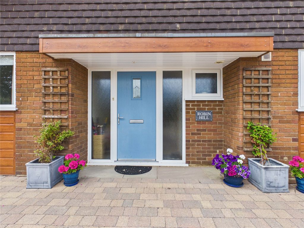 Property photo 2 of 32 Picture No. 04