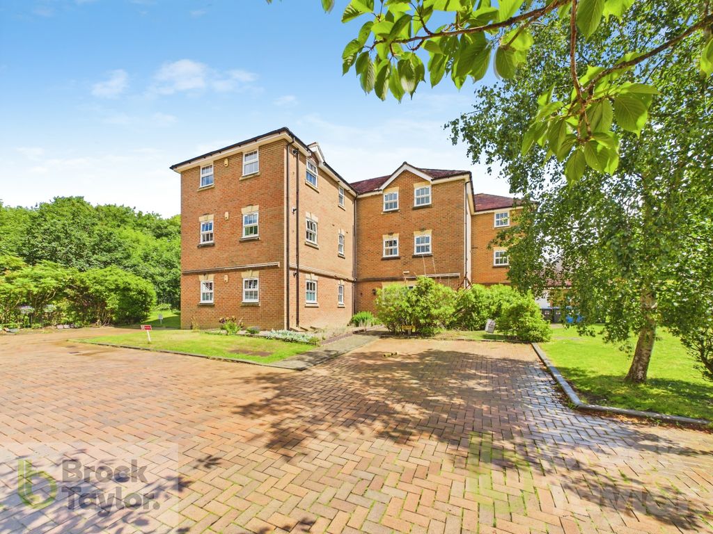 Property photo 2 of 15 03