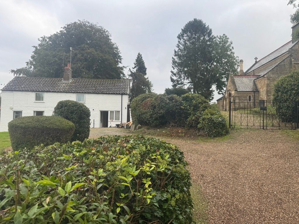 Property photo 1 of 3