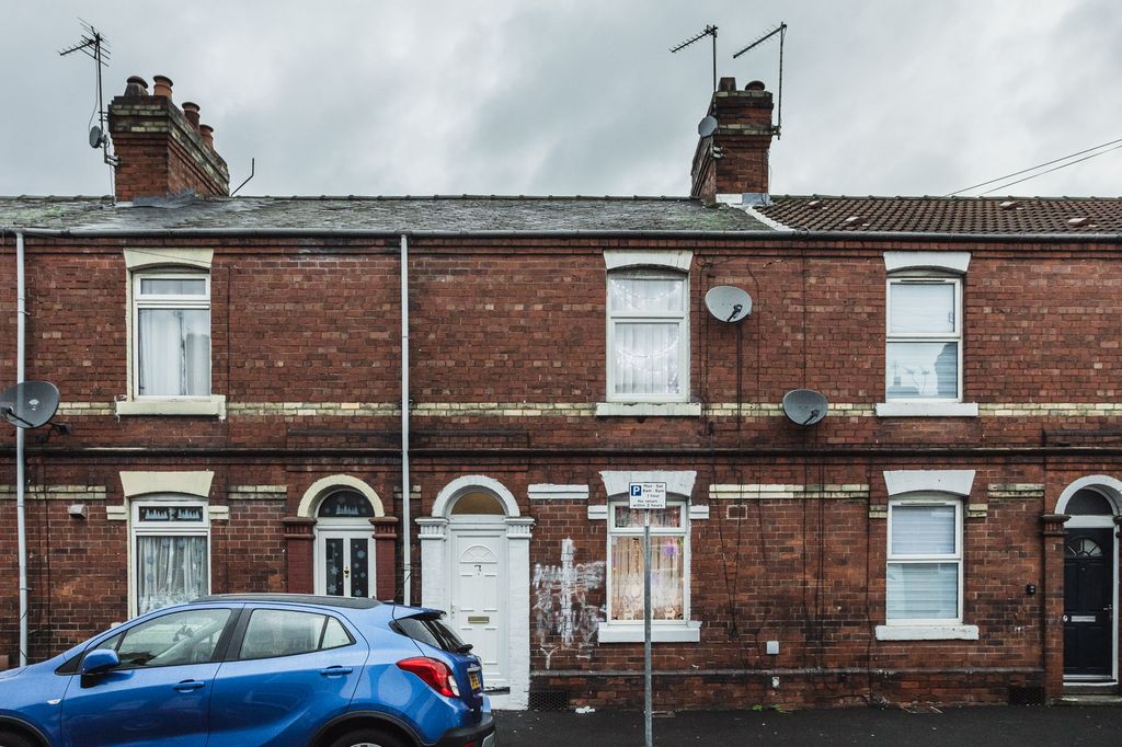 Property photo 1 of 25