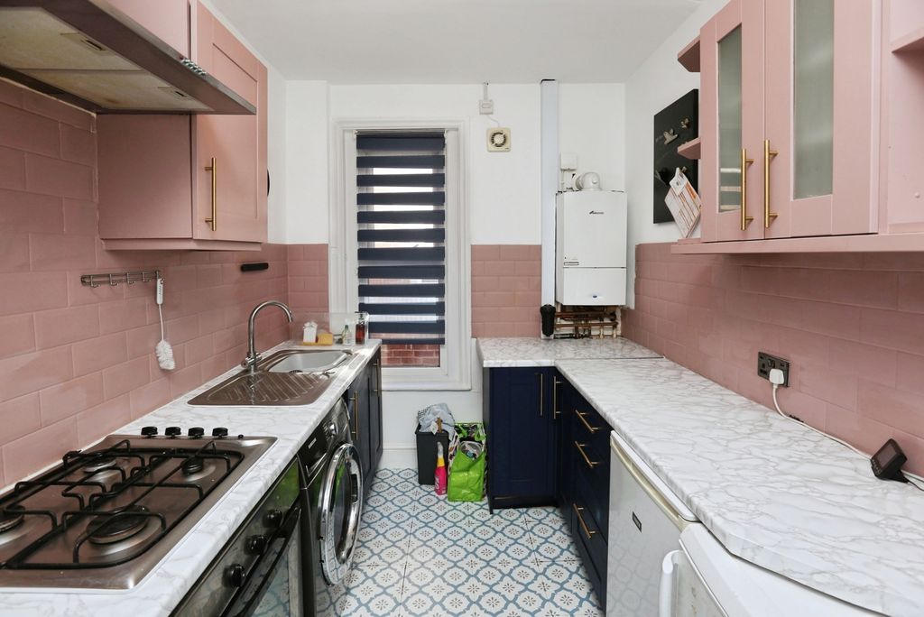 Property photo 2 of 15 Pbox-Img.Jpg