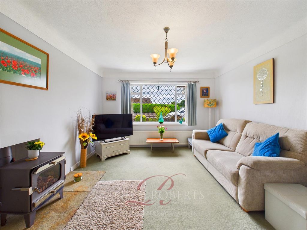 Property photo 3 of 19 Cam05148G0-Pr0024-Still007.Jpg