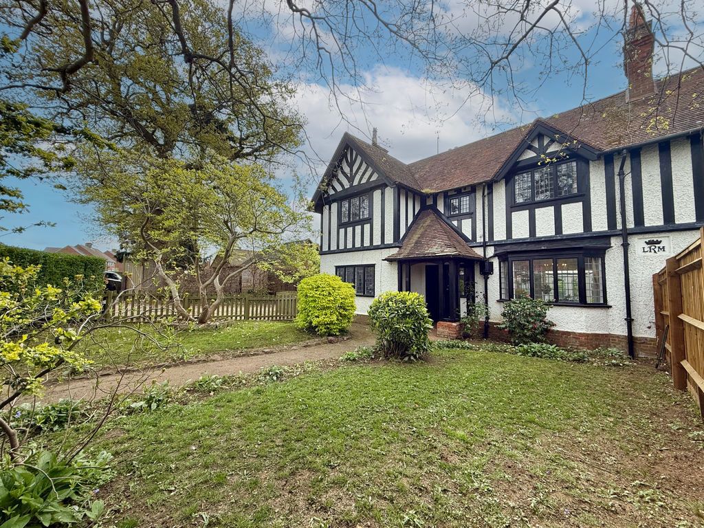 Property photo 1 of 32 Front