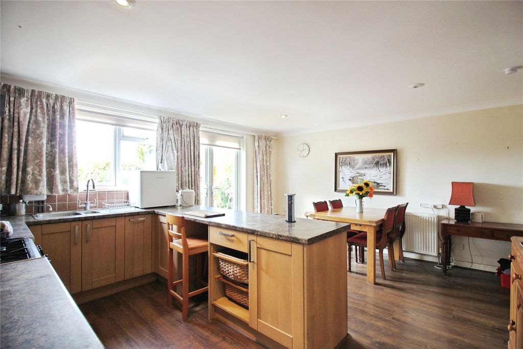 Property photo 2 of 10 Picture No. 26