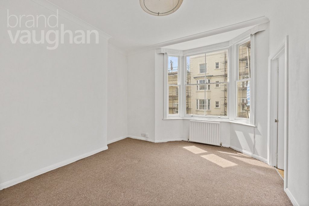Property photo 2 of 15 Picture No. 23