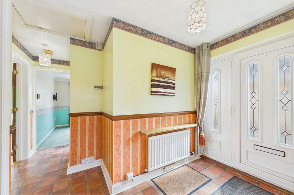 Property photo 2 of 13