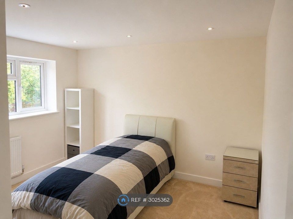 Property photo 3 of 3