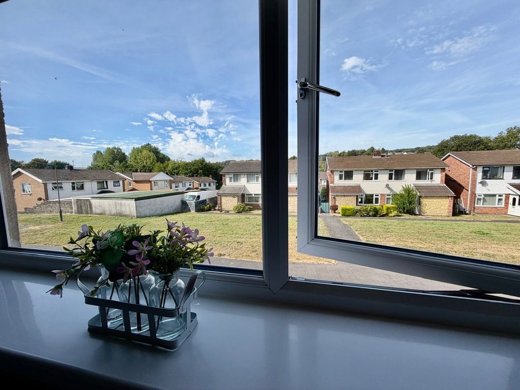 Property photo 2 of 44