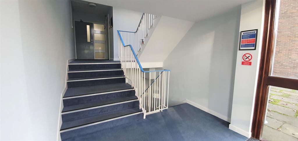 Property photo 2 of 10 Communal Front Door