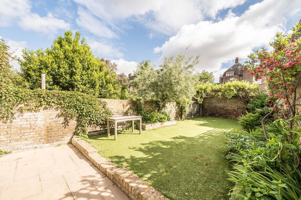 Property photo 3 of 14