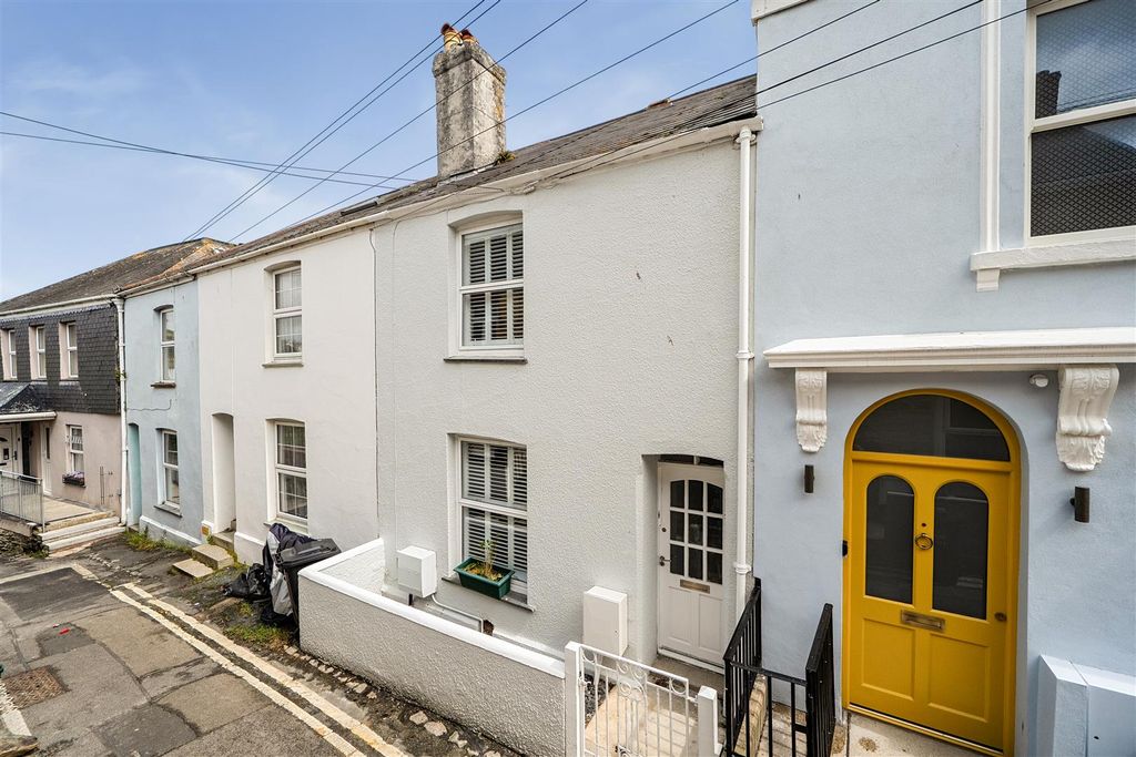 Property photo 2 of 16