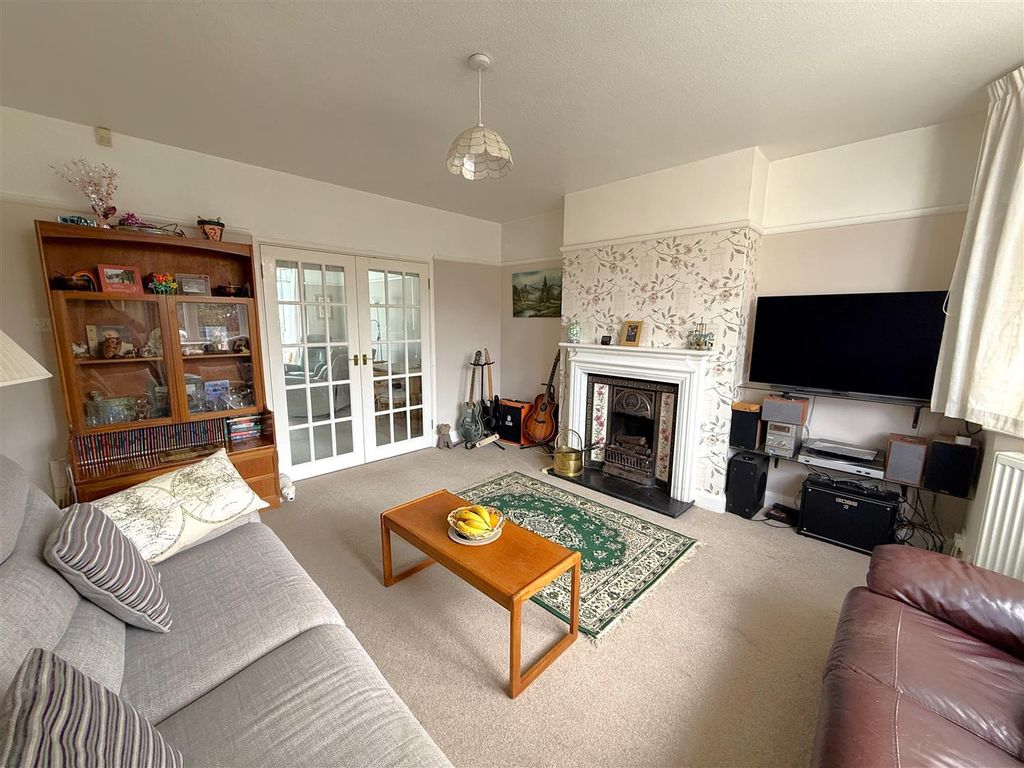 Property photo 3 of 15 3.Jpeg