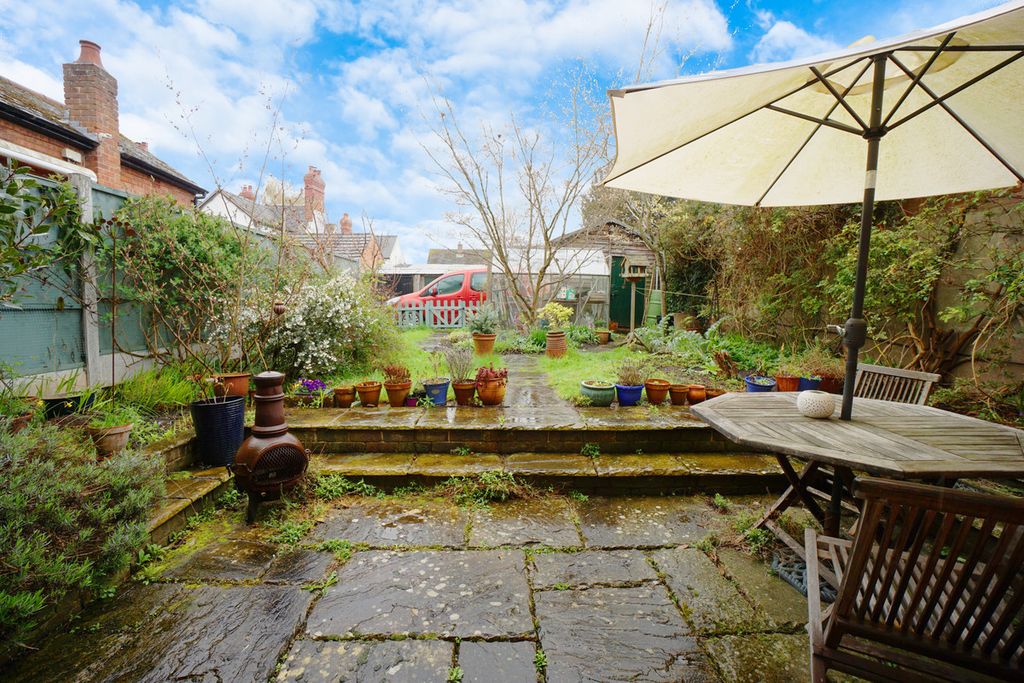 Property photo 2 of 18