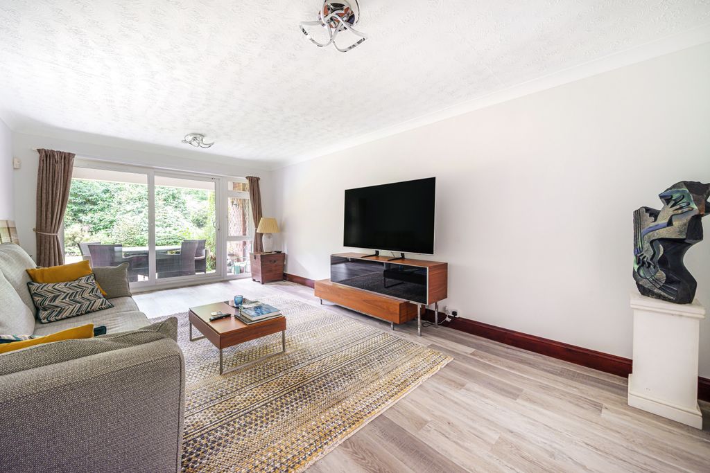 Property photo 1 of 13 Living Room