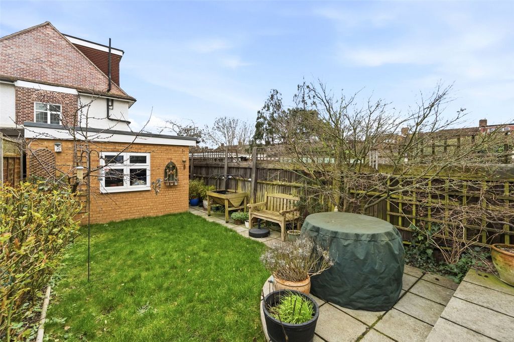 Property photo 2 of 11 Picture No. 20