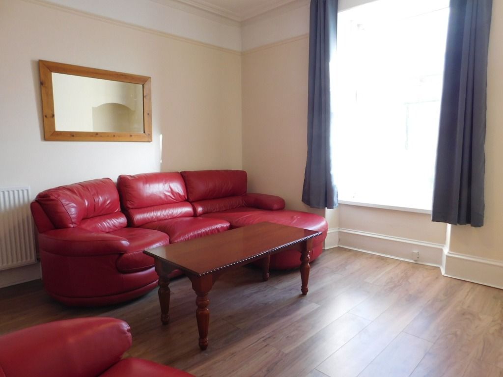 Property photo 2 of 6