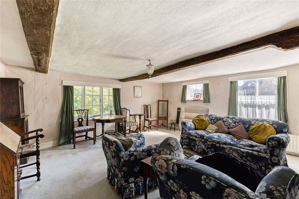 Property photo 3 of 18 Sitting Room