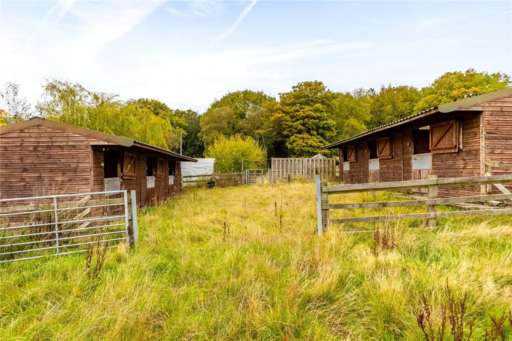 Property photo 2 of 33 Stables