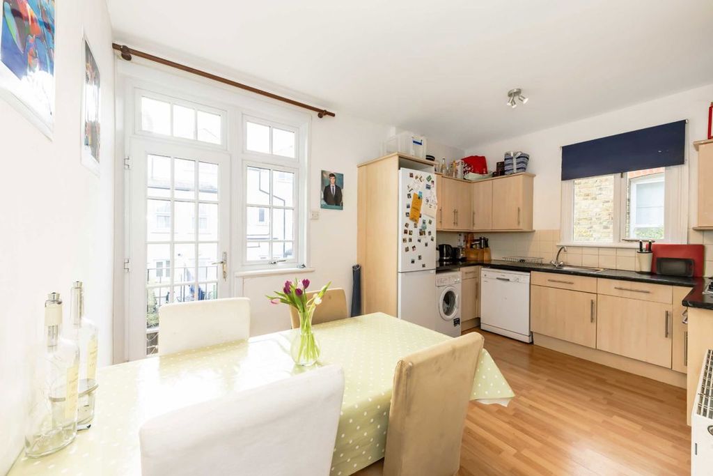 Property photo 2 of 6