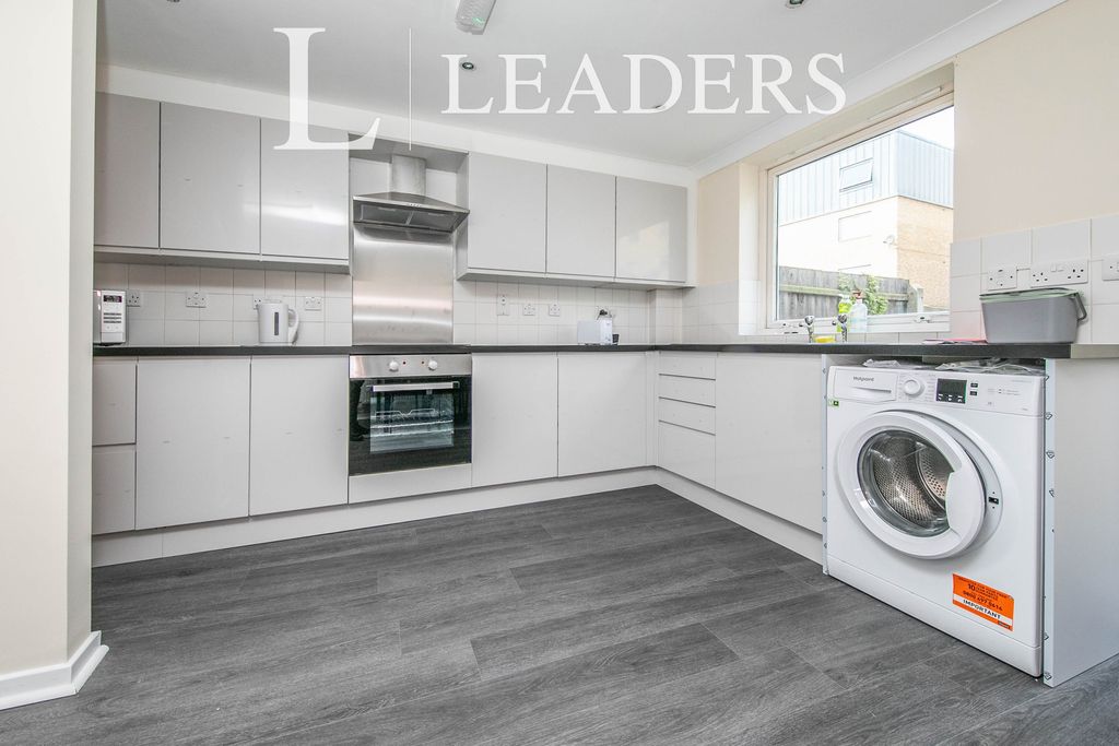 Property photo 2 of 6 m-9