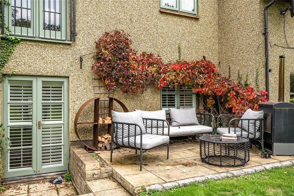 Additional image 11 of 2 bed flat for saleReading Road, Arborfield, Reading, Berkshire RG2