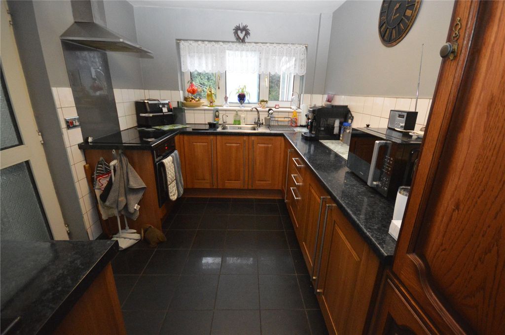 Property photo 3 of 12 Picture No. 16