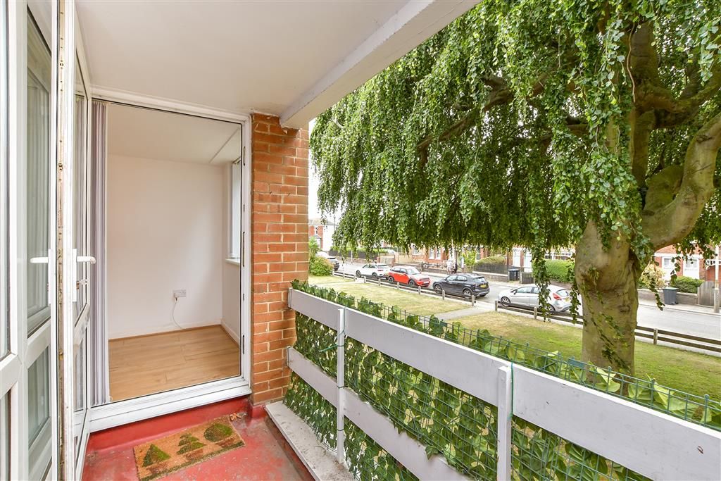 Property photo 3 of 12 Balcony