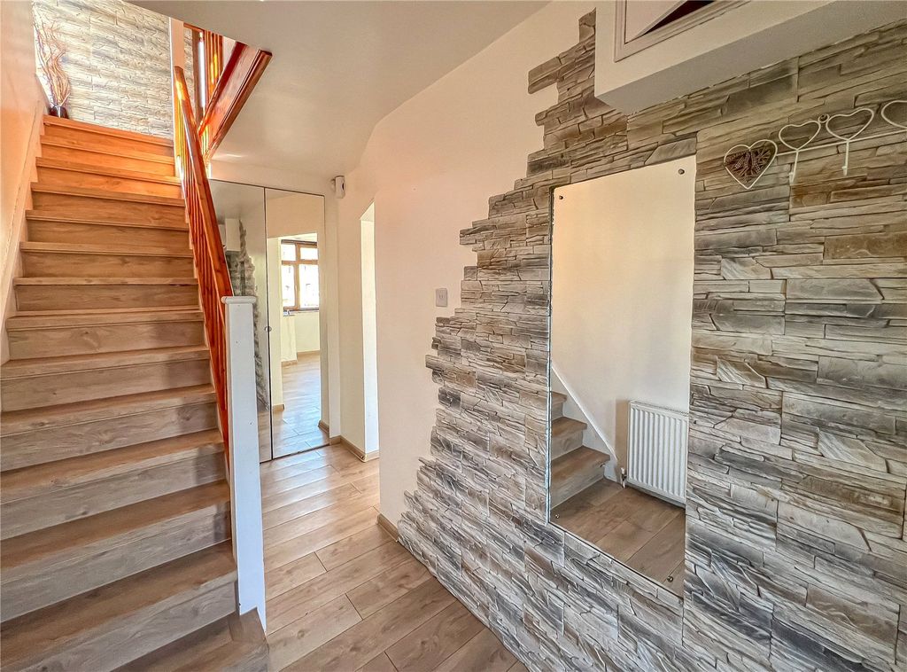 Property photo 3 of 20 Picture No. 15