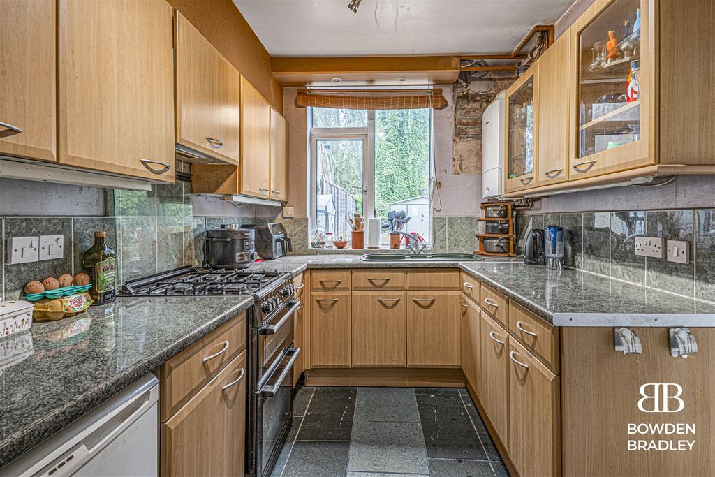 Property photo 2 of 15 Kitchen