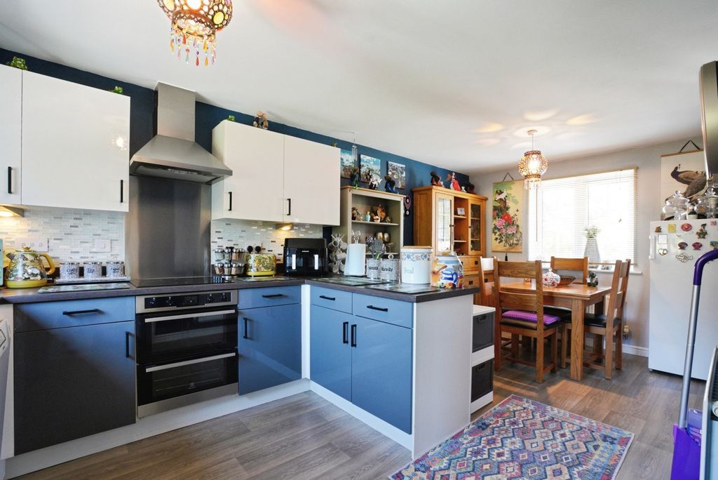 Property photo 2 of 20 Kitchen Diner