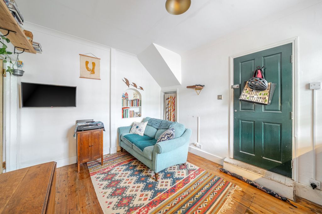 Property photo 3 of 14 1464665-6-6A0c699...