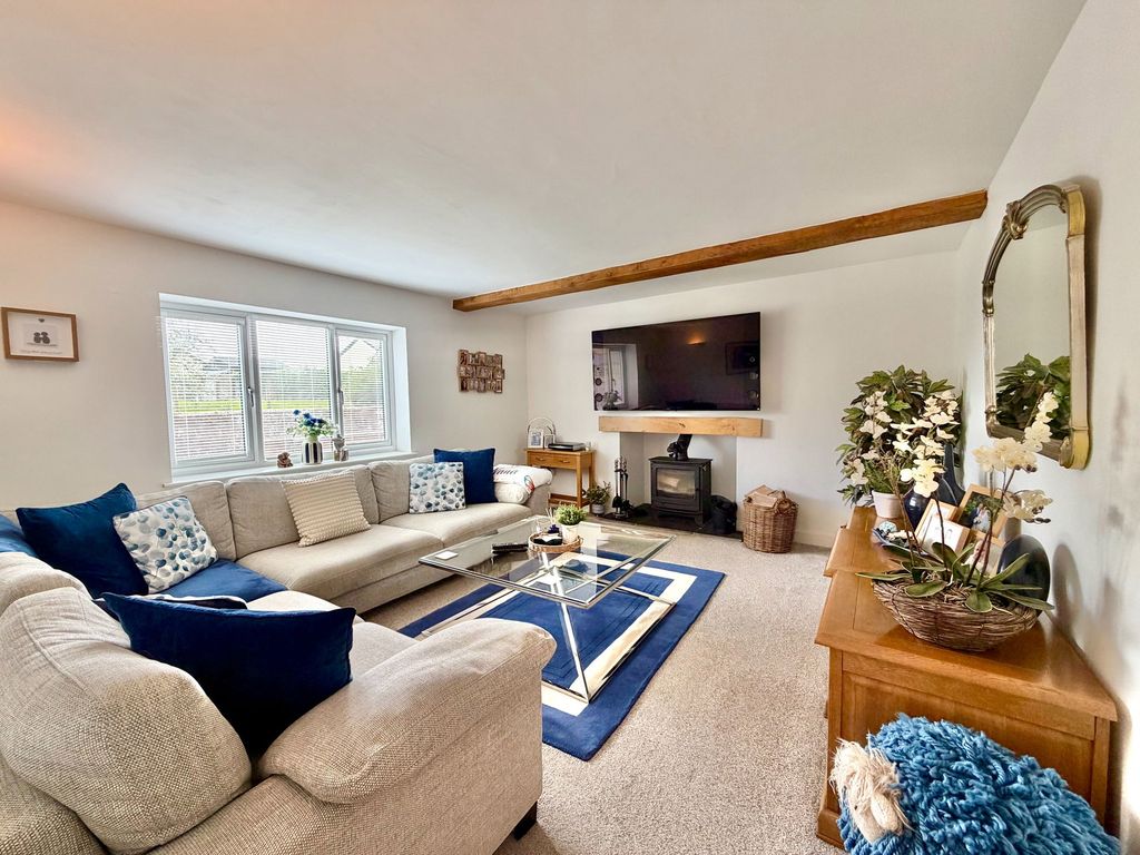 Property photo 3 of 52