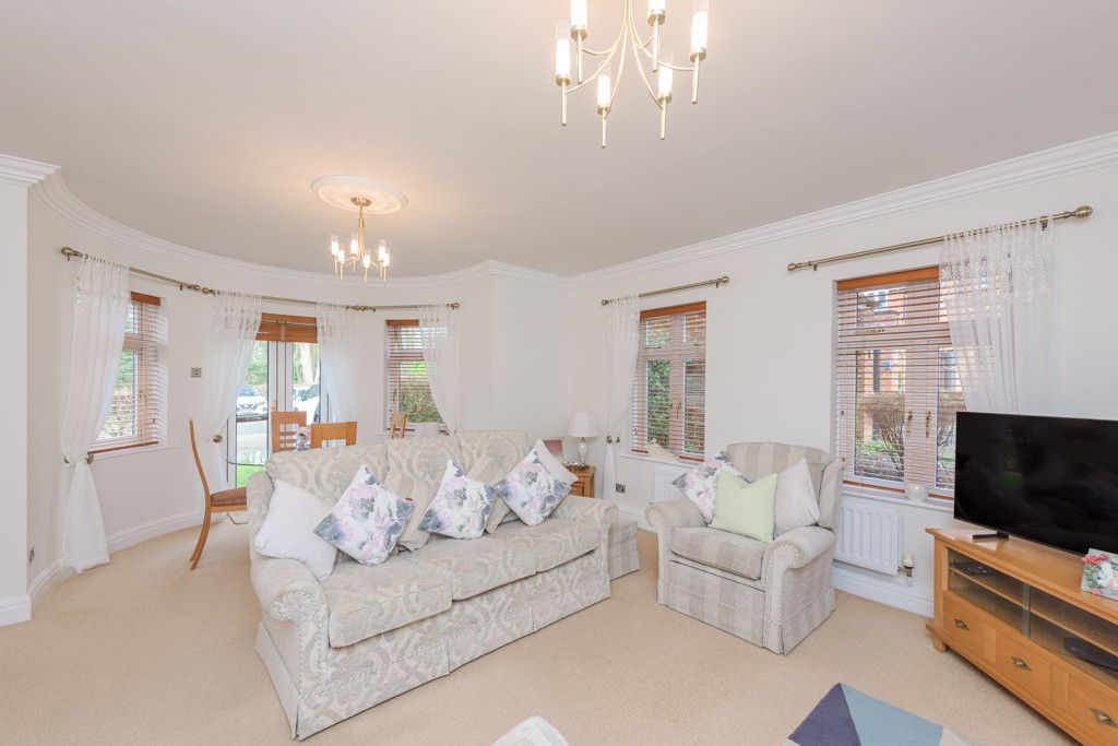 Property photo 2 of 21