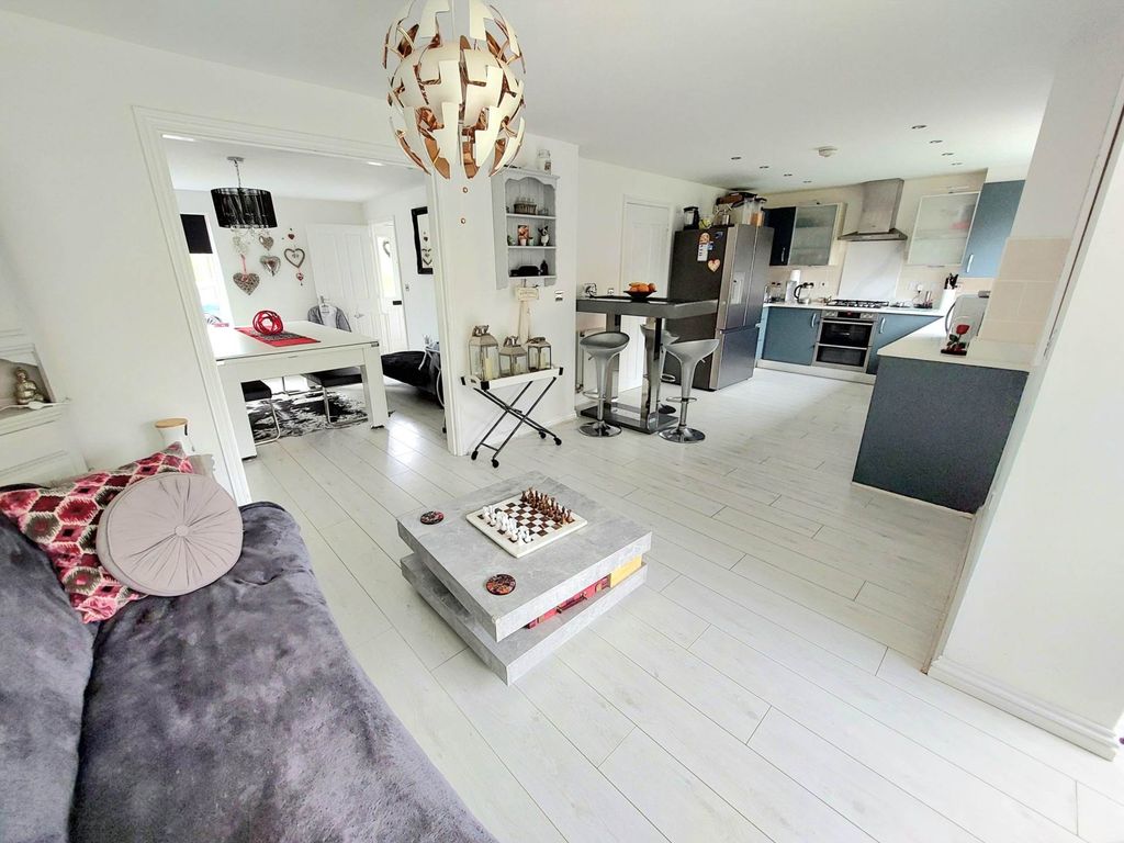 Property photo 3 of 30