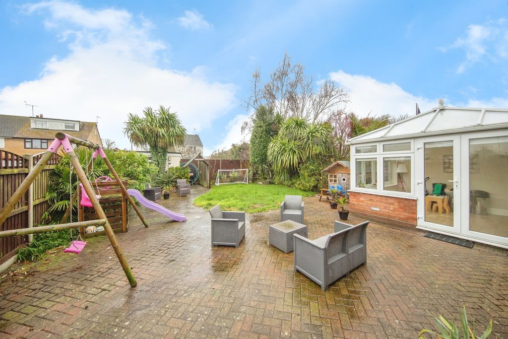 Additional image 20 of 5 bed semi-detached house for saleGordon Way, Harwich CO12
