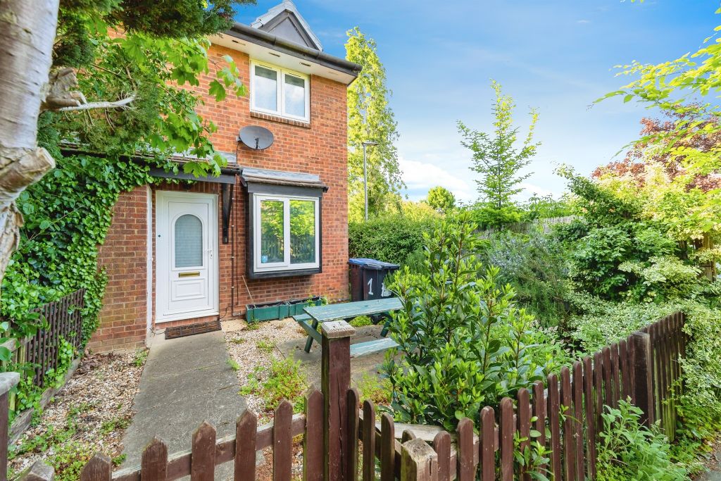 Property photo 2 of 17