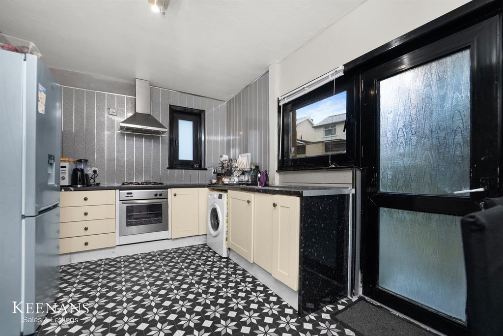 Property photo 3 of 13 3.Jpg