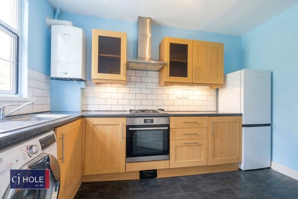 Property photo 2 of 12 Picture No. 06