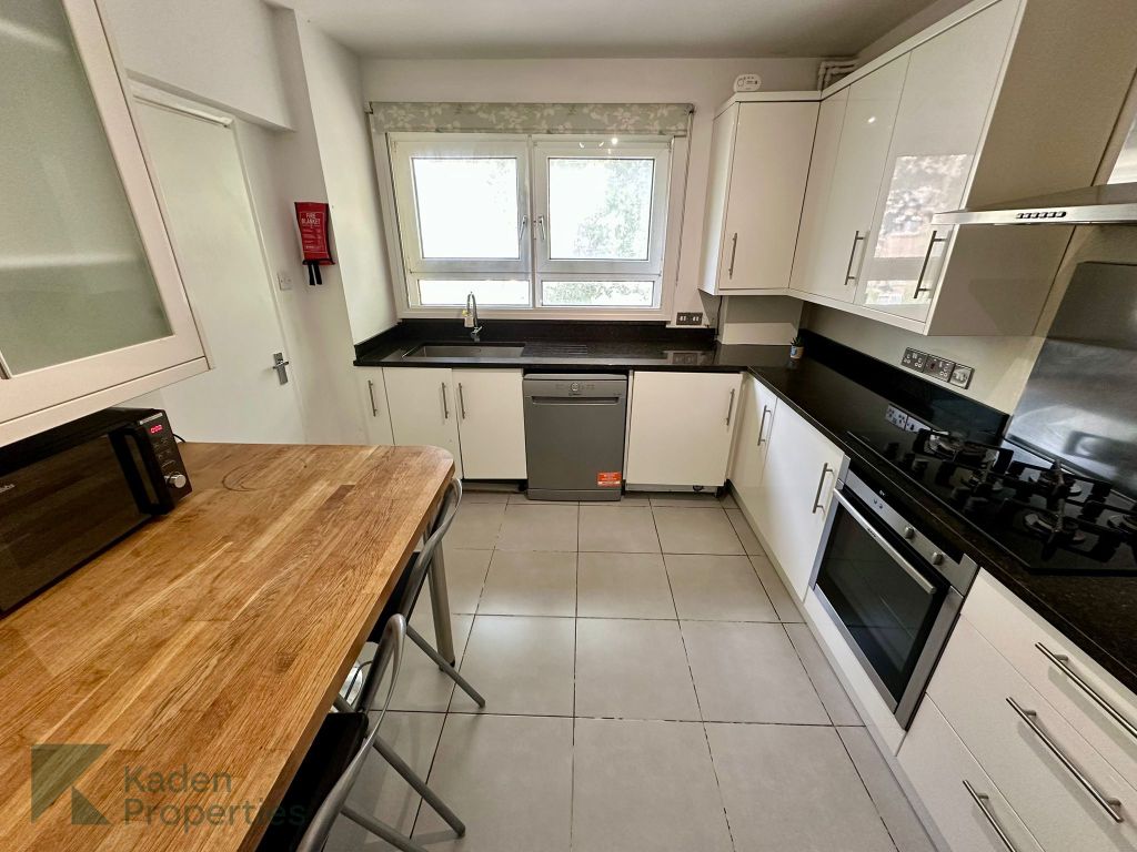 Property photo 2 of 30