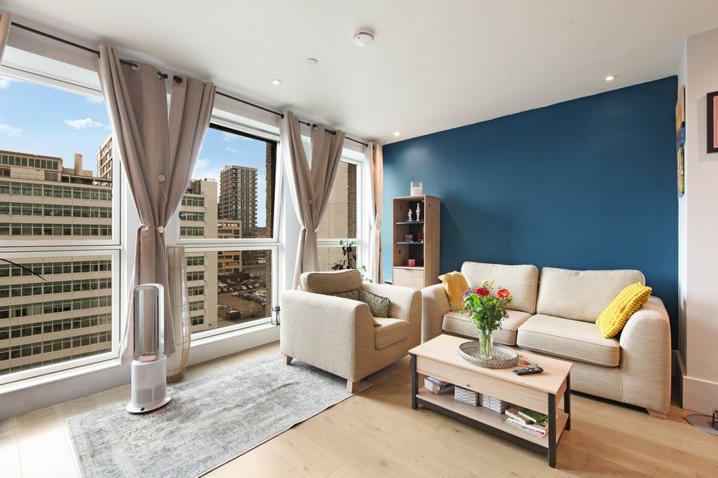 Property photo 2 of 9