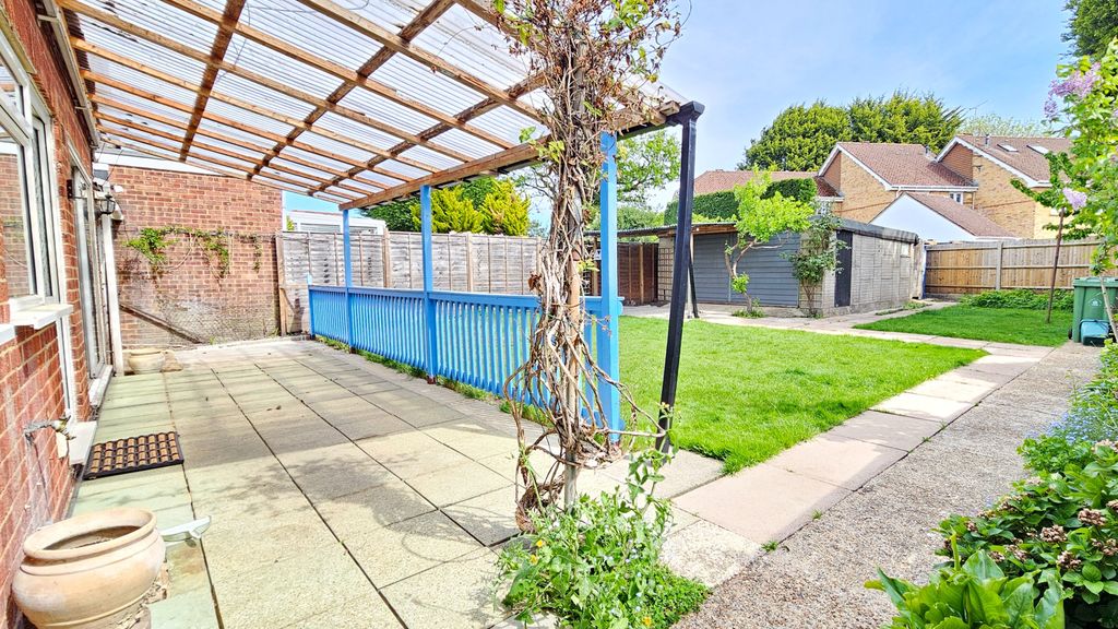 Property photo 3 of 25