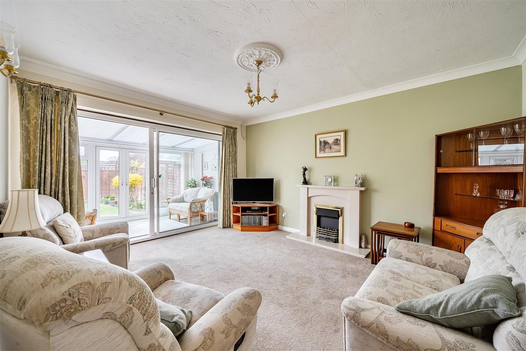 Property photo 3 of 26 1432532-8-69cd569Aa0175.Jpg